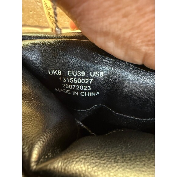 ASOS Designs Apollo Padded Black Vegan Snow Moon Boots Size 8 Women’s EUC - Picture 4 of 5